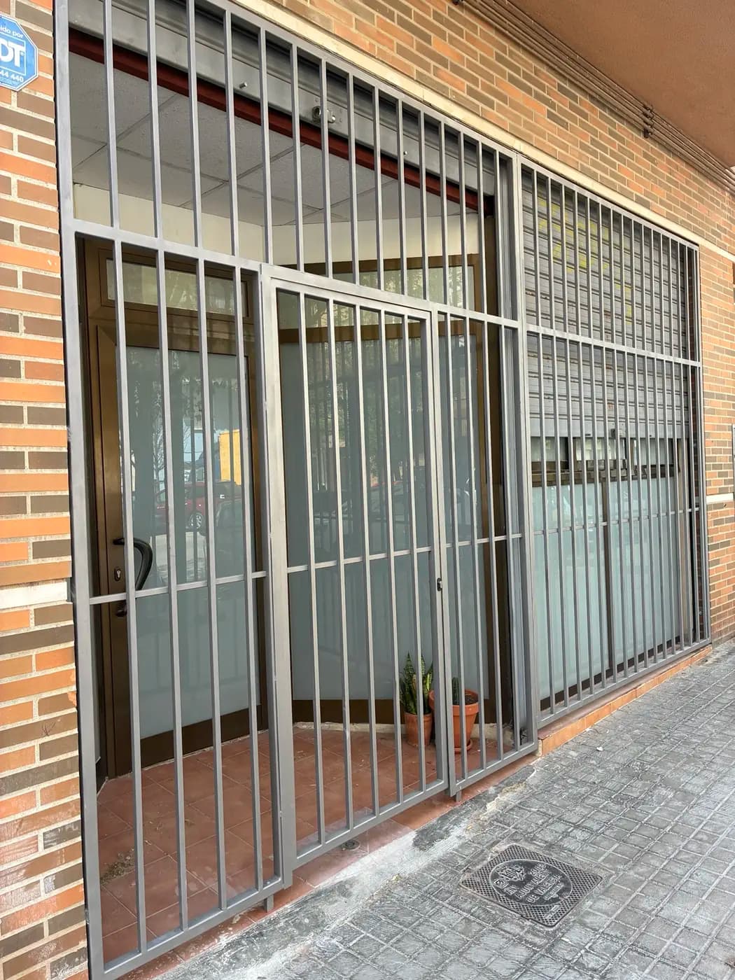 Reja metálica de seguridad instalada en ventana